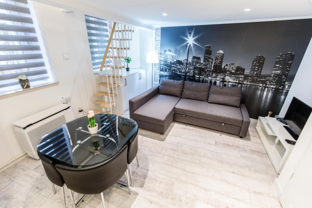 Sleek Minimalist Studio At Inner City บูดาเปสต์ ภายนอก รูปภาพ